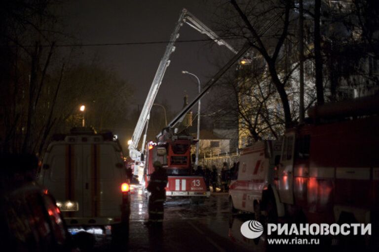 Пожар в бизнес-центре на севере Москвы