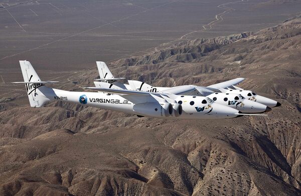 Частный космический корабль SpaceshipTwo прошел первое летное испытание