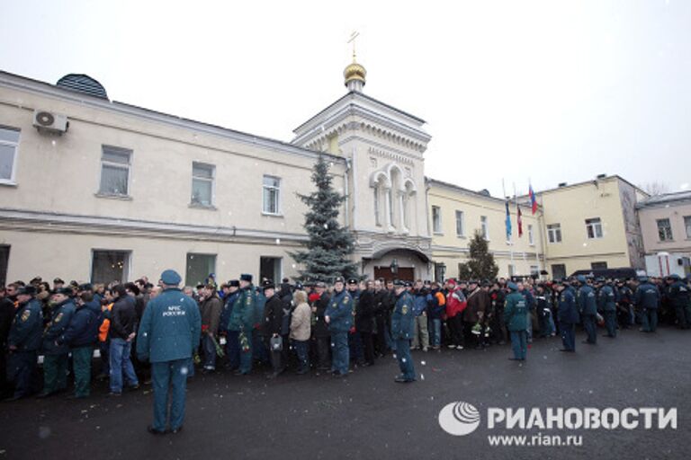 Прощание с начальником службы пожаротушения Москвы Евгением Чернышовым