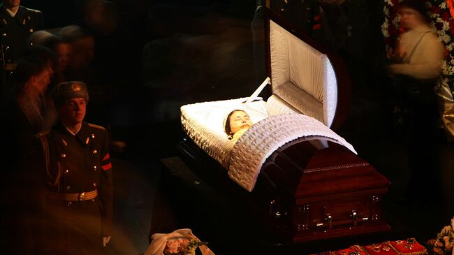 Прощание с Валентиной Толкуновой