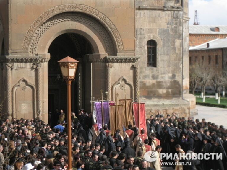 Патриарх Московский и всея Руси Кирилл в Армении 