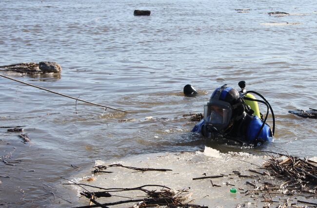 Работа водолаза-спасателя. Архив