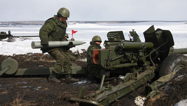 Противотанковая пушка МТ-12 Рапира. Архивное фото