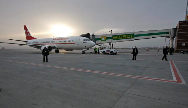 Boeing-737-500 грузинской авиакомпании Айрзена - Грузинские авиалинии. Архив