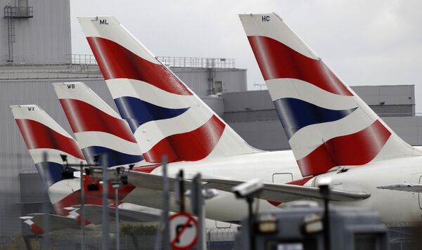 Самолеты в аэропорту Хитроу во время забастовки экипажей авиакомпании British Airways