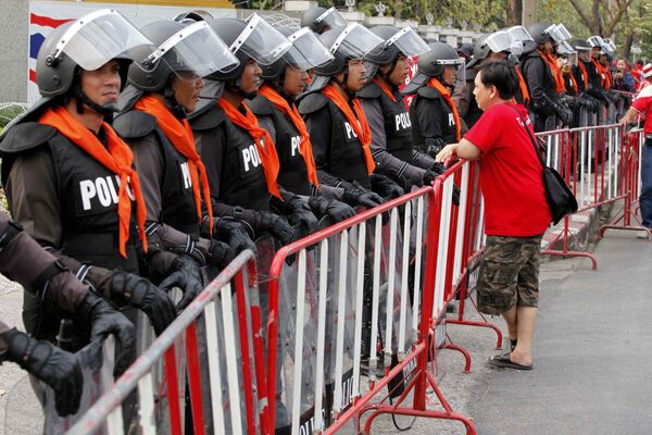 Полиция Таиланда во время акций протеста оппозиции