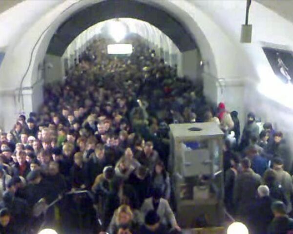 Станции московского метрополитена сразу после взрыва. Видео очевидца