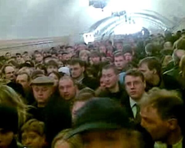 Давка в метро после взрывов. Видео очевидцев