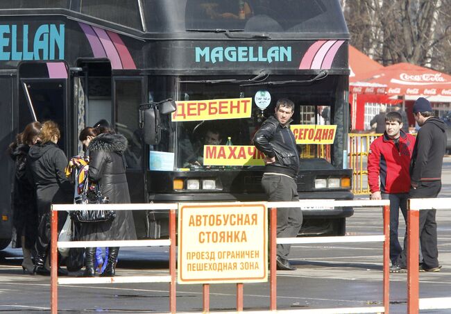 Стоянка междугородных автобусов в районе Лужников