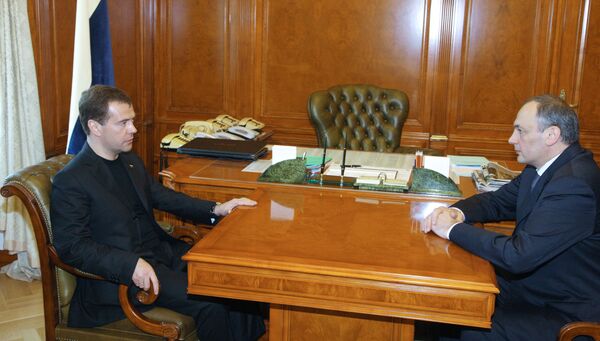 Встреча Дмитрия Медведева с Магомедсаламом Магомедовым в апреле 2010 года. Архив