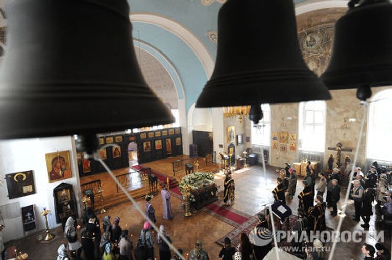 Вечерня с выносом Плащаницы в домовом храме святой мученицы Татианы при МГУ имени М.В. Ломоносова