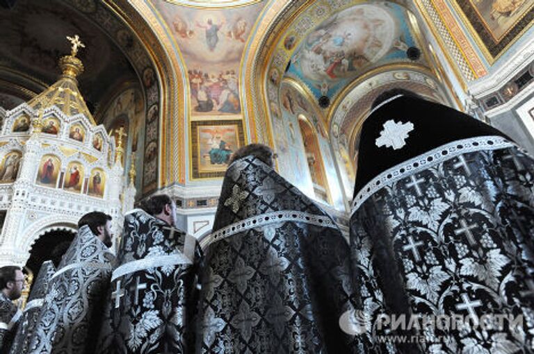 Утреня с чином погребения Плащаницы в Храме Христа Спасителя