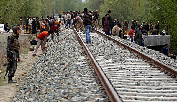 Взрыв на железной дороге в Кашмире