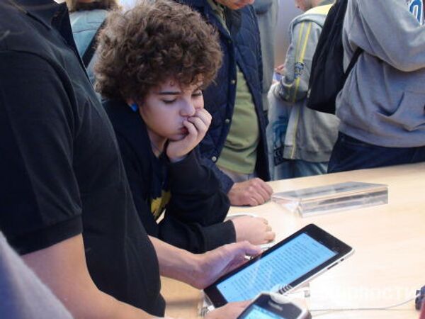 В США начались продажи iPad В США начались продажи iPad