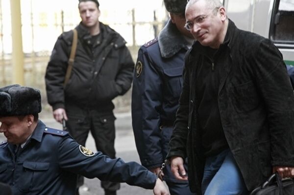 Ходорковского доставили в Хамовнический суд для дачи показаний 