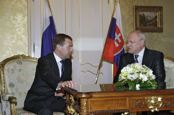 Президент РФ Д.Медведев и президент Словакии И.Гашпарович