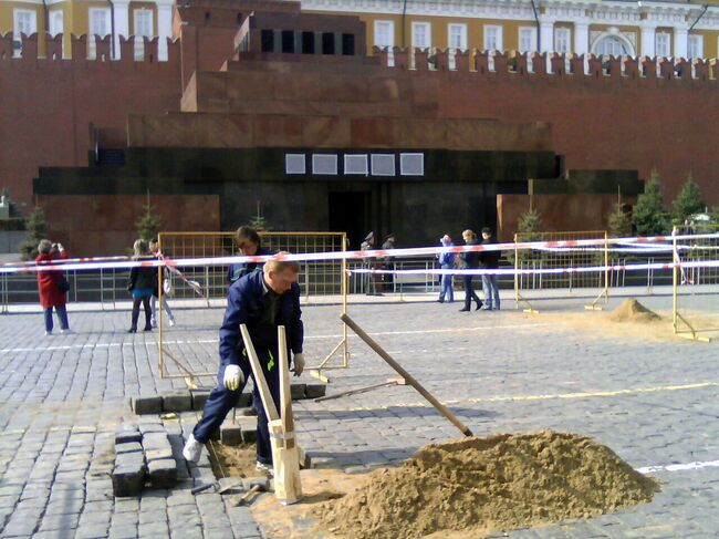 Мавзолей Ленина с Красной площади переносить не будут