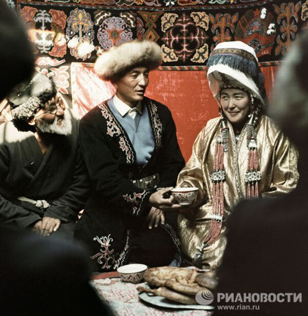 Обряд народной киргизской свадьбы