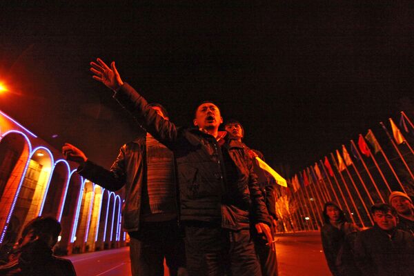 Столкновения и погромы на улицах Бишкека