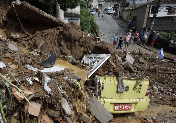 Последствие наводнения в Рио-де-Жанейро