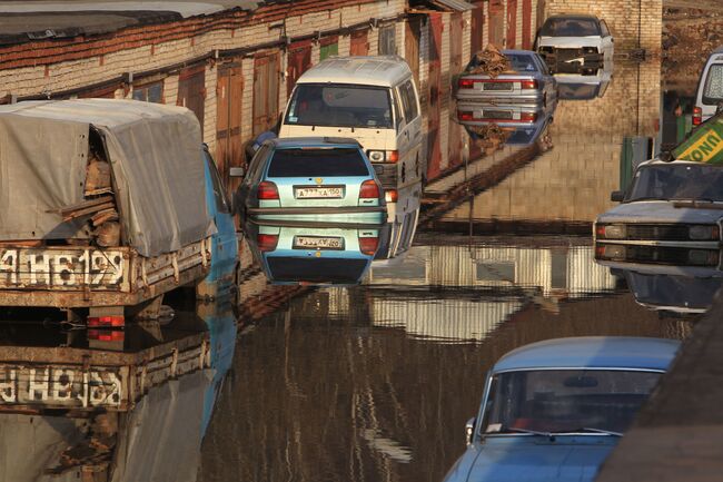 Затопление гаражного кооператива Алмаз на востоке Москвы