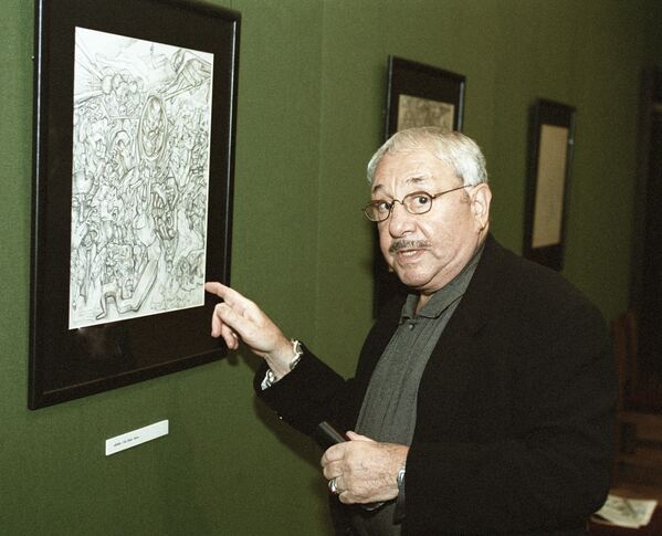 Скульптор и график Эрнст Неизвестный на выставке своих работ