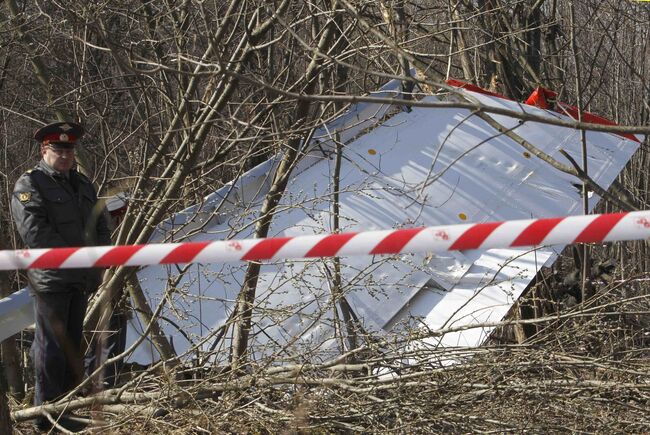 На месте крушения самолета президента Польши под Смоленском