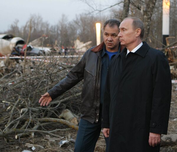 Премьер-министр РФ Владимир Путин посетил место крушения польского правительственного самолета под Смоленском