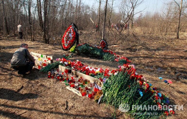 На месте авиакатастрофы под Смоленском. День третий