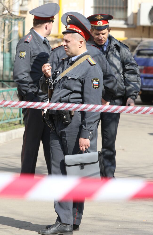 Сотрудники оперативно-следственной группы