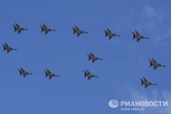 Репетиция Парада Победы на полигоне в Алабино Репетиция Парада Победы на полигоне в Алабино