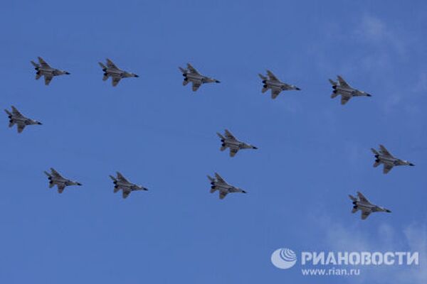 Репетиция Парада Победы на полигоне в Алабино