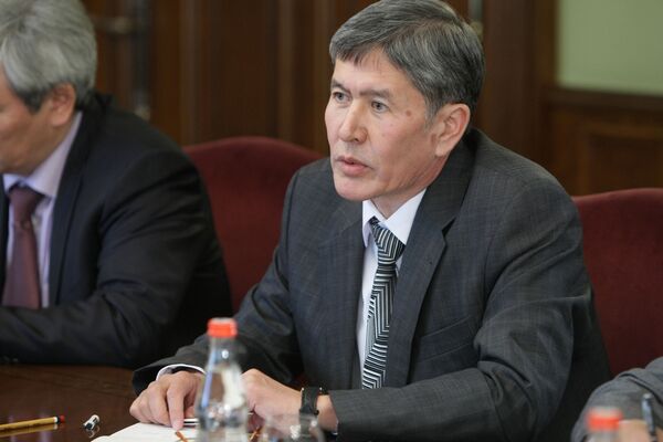 Вице-премьер временного правительства Киргизии Алмазбек Атамбаев. Архив