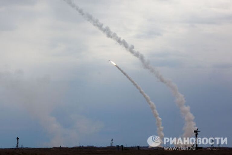 Учения войск ПВО на полигоне Ашулук