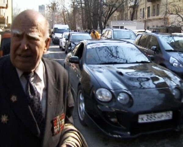 Стритрейсеры Москвы бесплатно подвезут всех ветеранов ВОВ