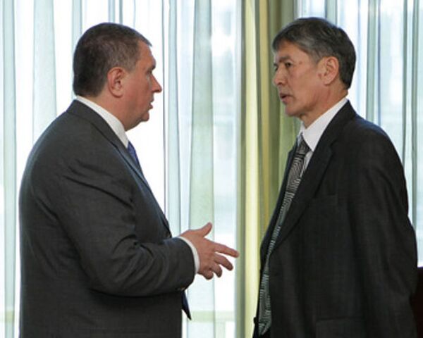 Москва рассматривает возможность помочь Киргизии топливом и деньгами