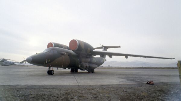 Самолет АН-72, архивное фото