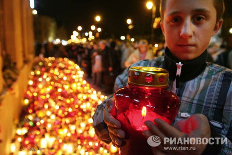 Траур по погибшим в авиакатастрофе под Смоленском