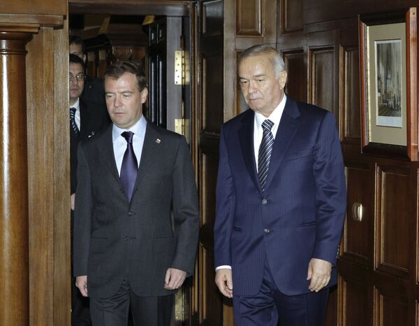 Президент РФ Д.Медведев и президент Узбекистана И.Каримов
