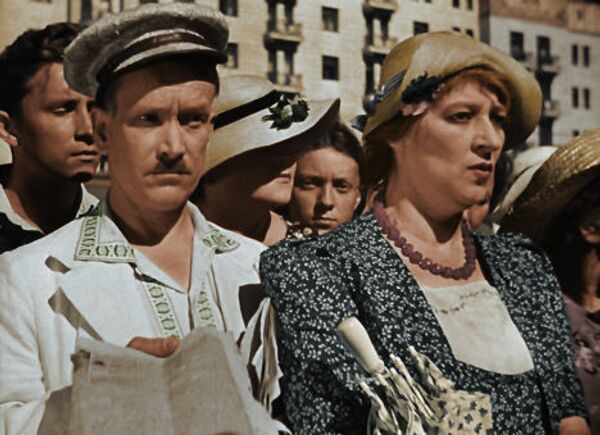 Цветная версия легендарной советской комедии 1939 года Подкидыш 