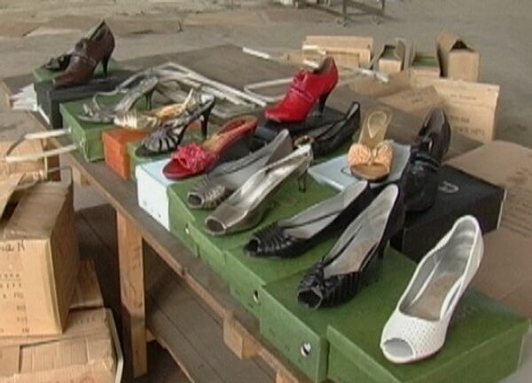 Милиция нашла в Приморье выпуск вредной для здоровья китайской обуви