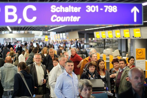 Пассажиры отложенных рейсов в аэропорту Франкфурта