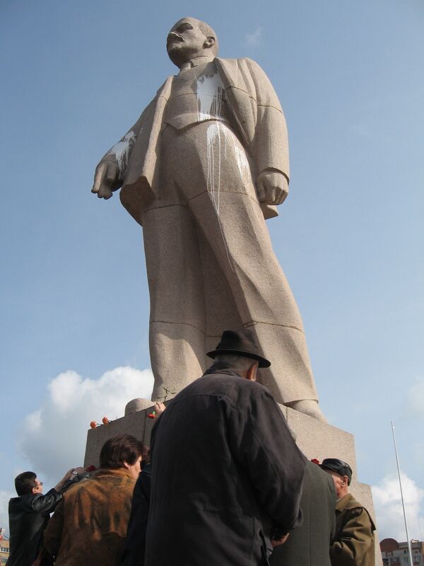  памятник Ленину