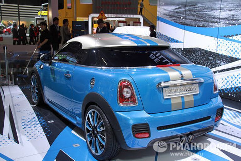 Автомобиль Mini Cooper на международном Пекинском автосалоне Auto China-2010