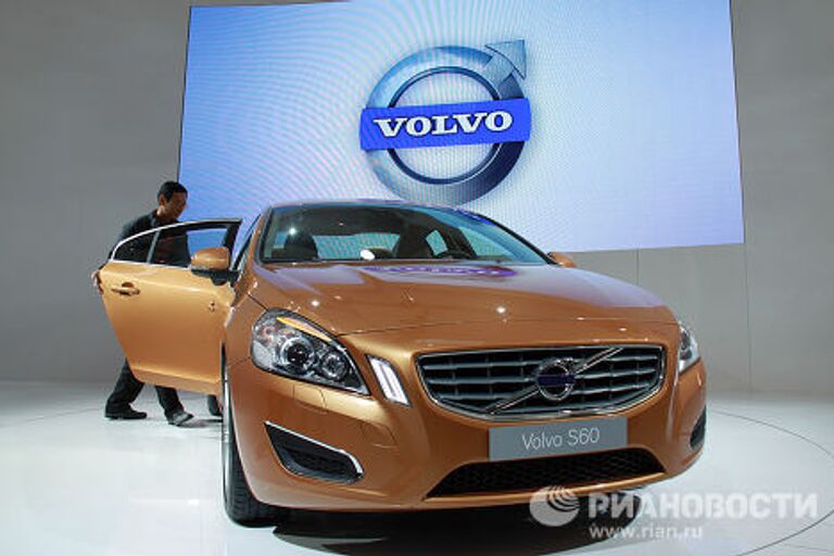 Автомобиль Volvo S60 на международном Пекинском автосалоне Auto China-2010