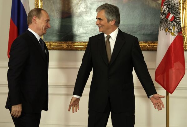 Премьер-министр РФ Владимир Путин и федеральный канцлер Австрии Вернер Файман проводят в Вене переговоры