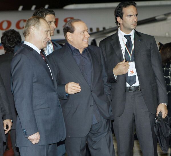 Встреча Владимира Путина в аэропорту Милана