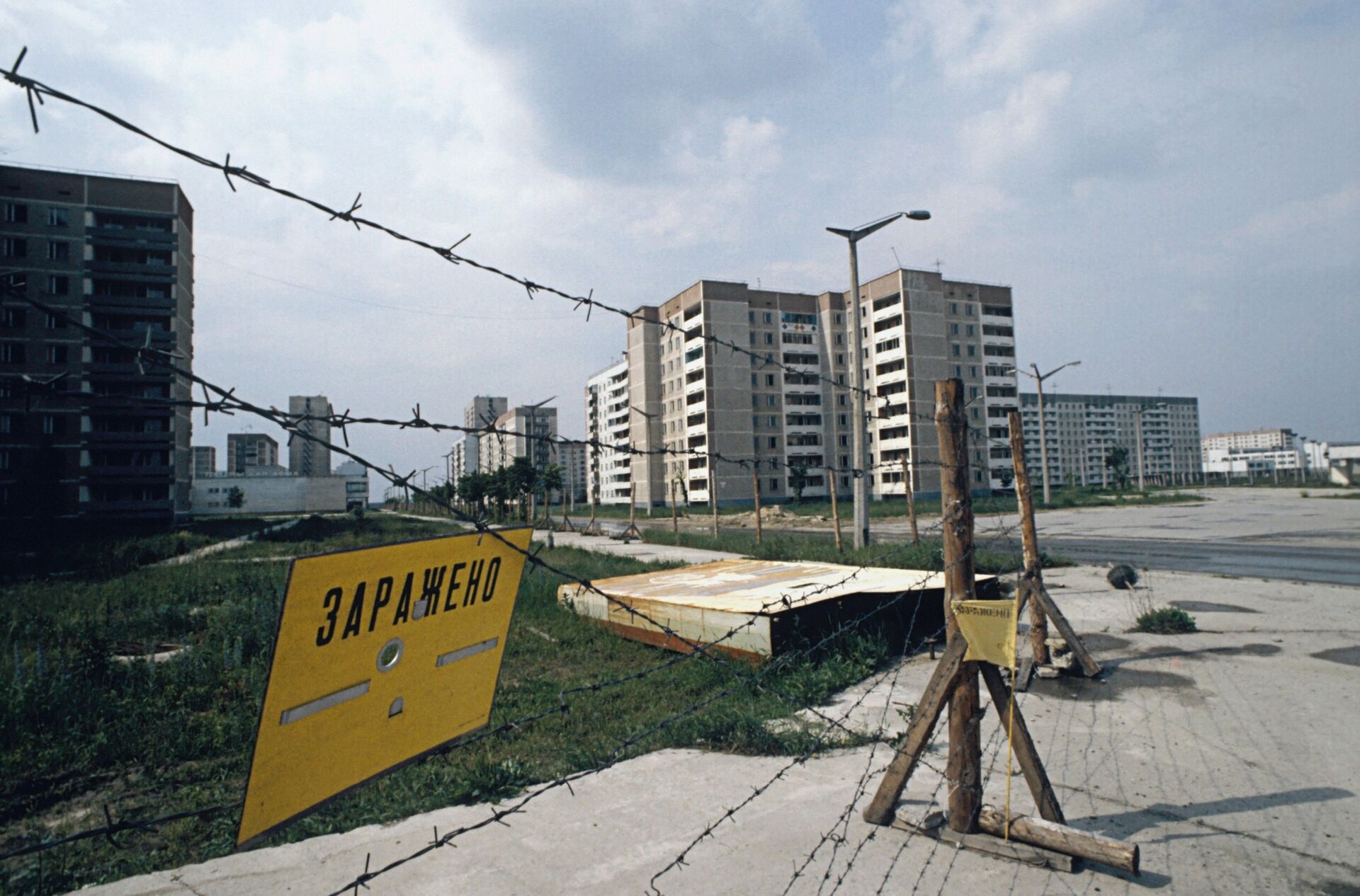 В городе Припять после аварии на Чернобыльской АЭС    - РИА Новости, 1920, 23.04.2021