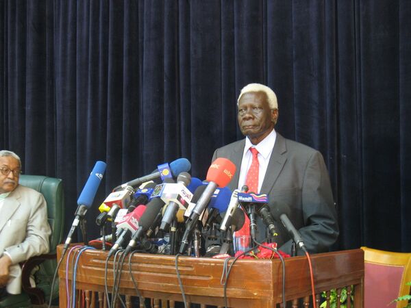 Председатель Национальной избирательной комиссии Судана Абель Алиер. Архив