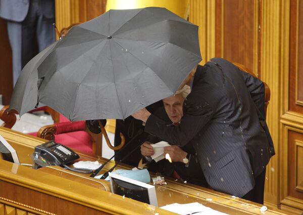 Спикер парламента Украины Владимир Литвин во время заседания Верховной Рады